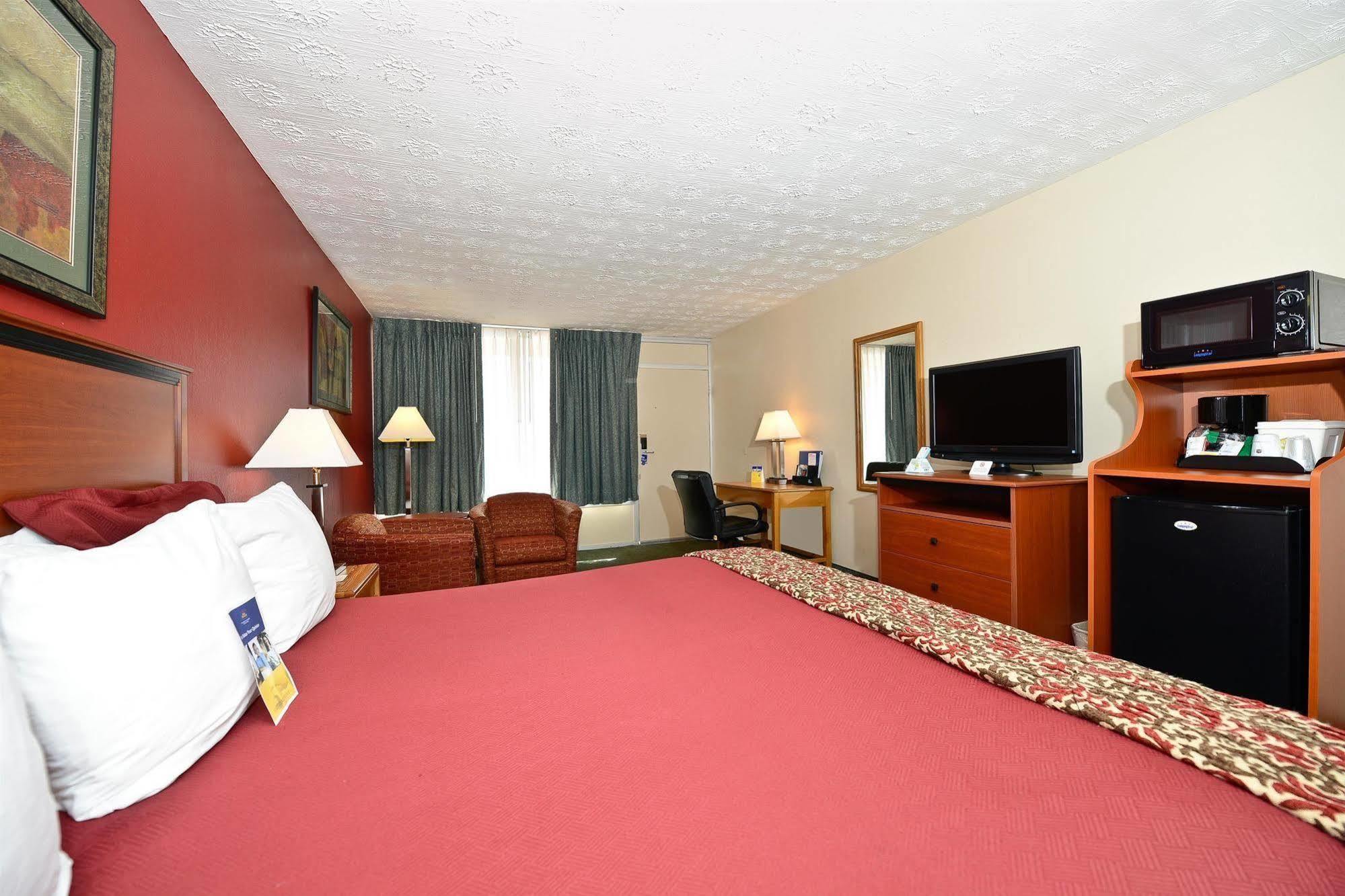 Magnuson Hotel Mountain View Covington Екстериор снимка